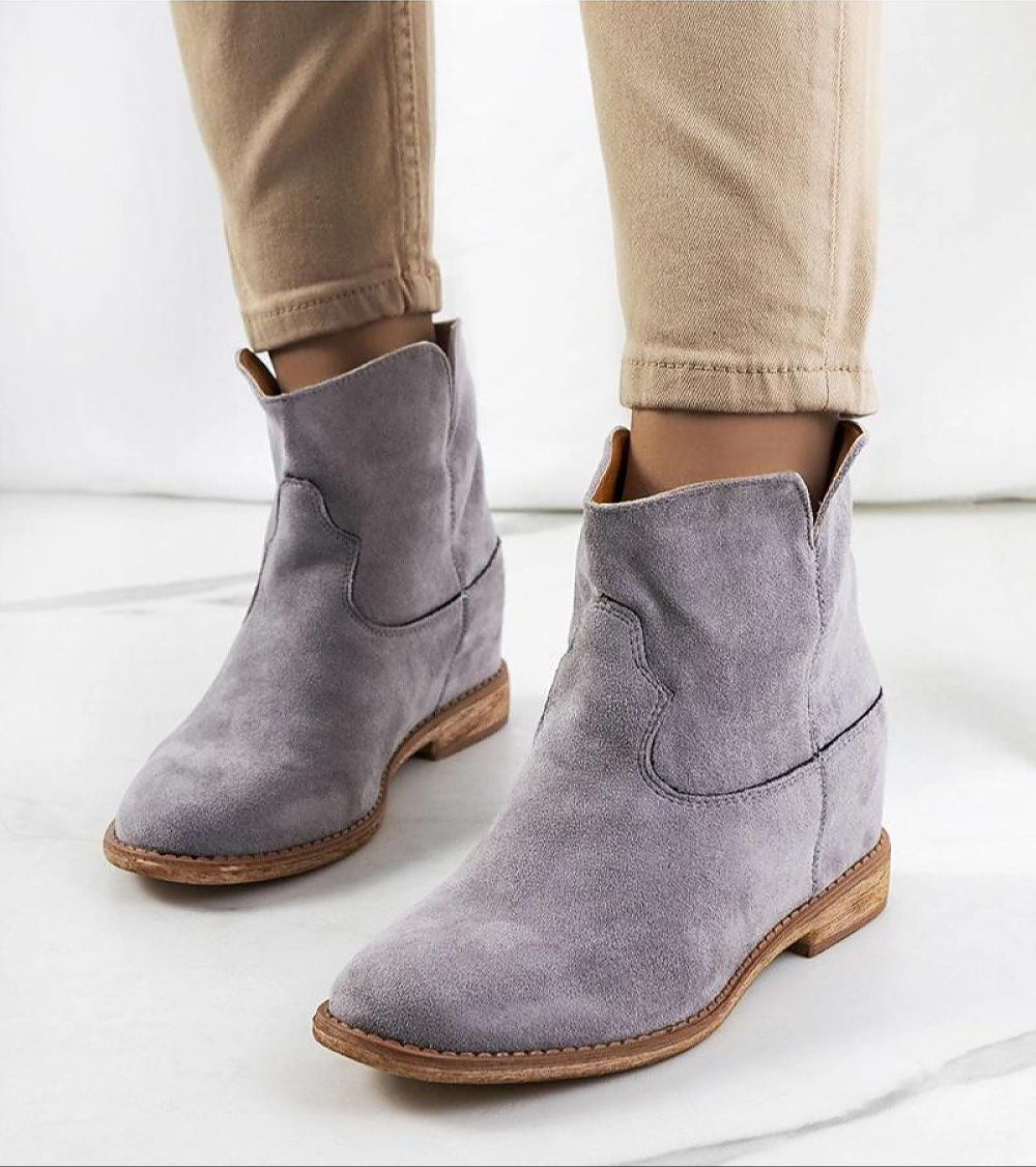 Hunjet Gray Slip-On Boots with Hidden Heel