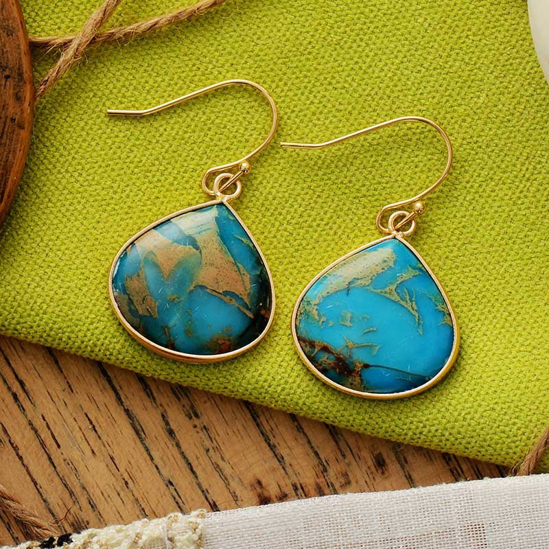 ElegantJewels 18K Gold-Plated Natural Stone Earrings – Stunning Artisan Design