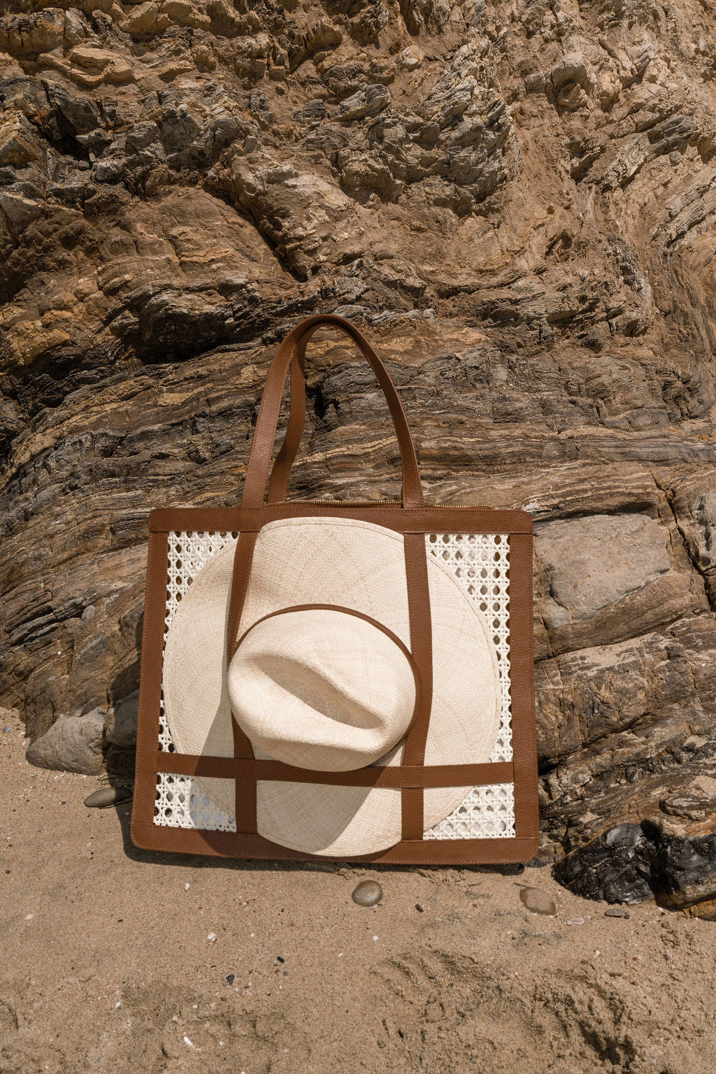 Large Rattan Tote See size chart under “more details”
