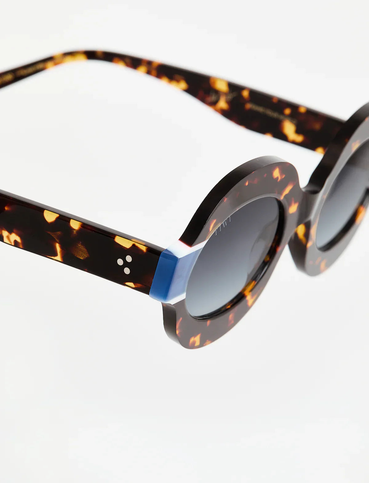 LeCLUB PAOLA See size chart under “more details”