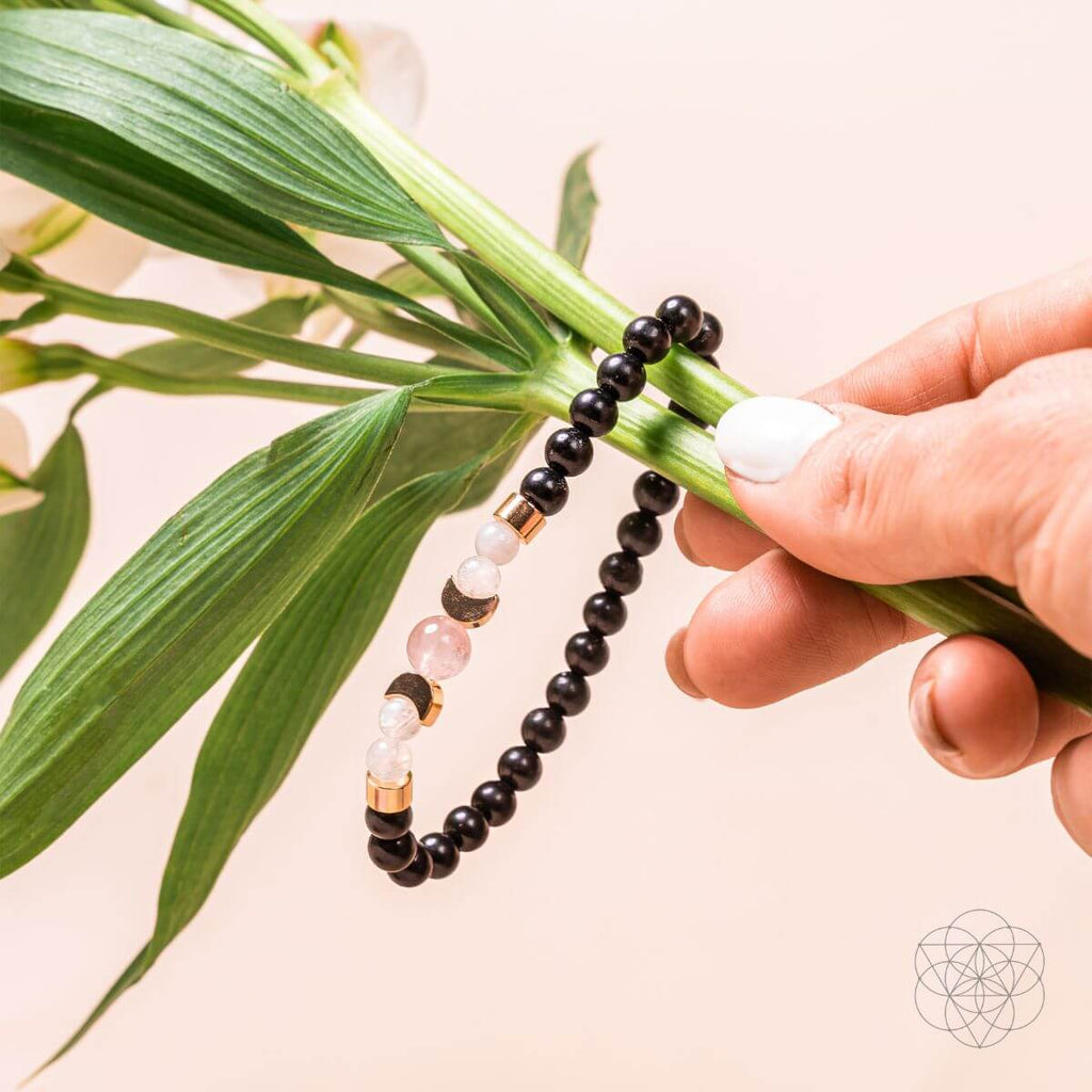 Lunar Confidence Shungite Detox Bracelet For Devices